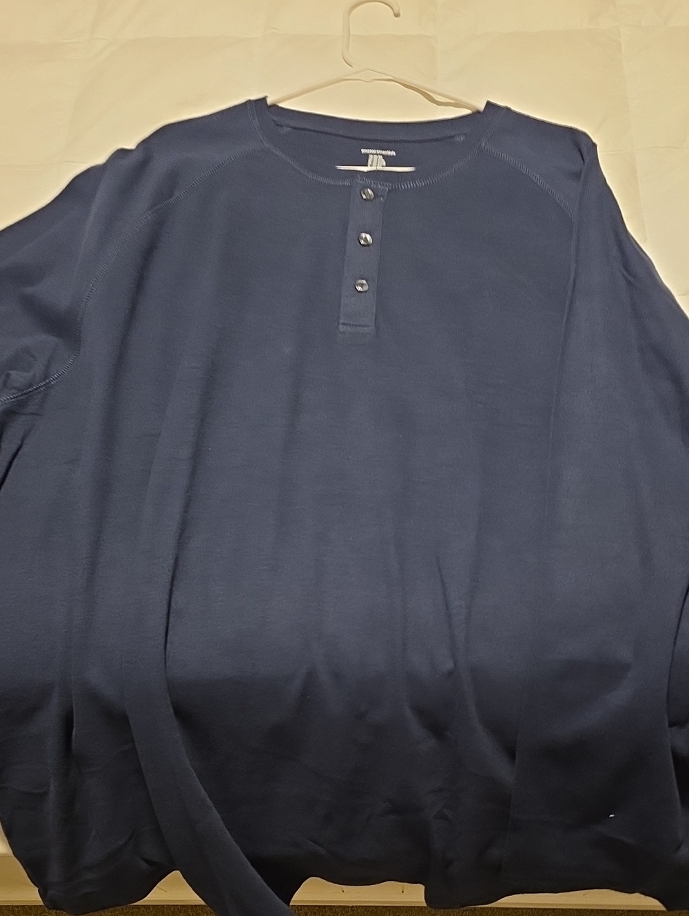 Amazon Essentials Men's Navy Long-Sleeve Henley